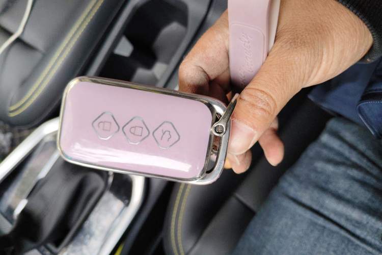 Used Wuling Alvez 2022 1.5T CVT Trendy & Cool Edition