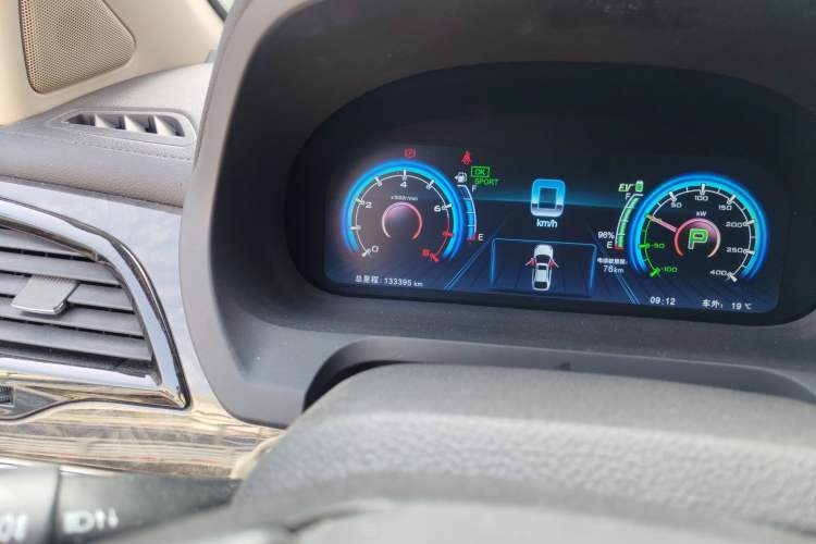 Used BYD Tang New Energy 2015 2.0T Four-Wheel-Drive Flagship Model