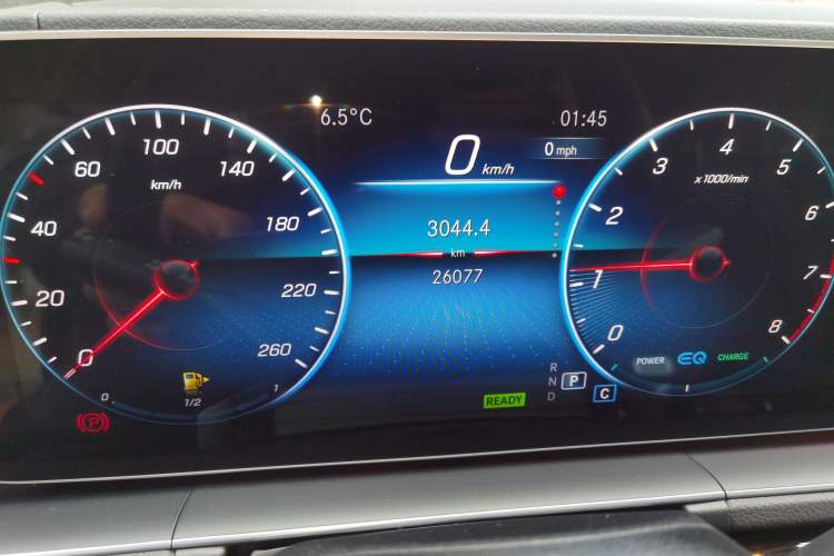 Used Mercedes-Benz GLS 2022 GLS 450 4MATIC Stylish Model Odometer Close Up