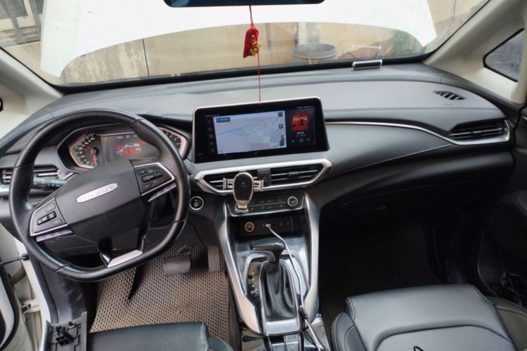 Used SAIC MAXUS G50 2020 1.5T Automatic Luxury Edition Center Console