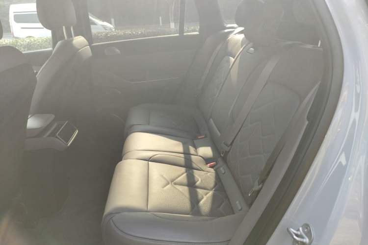 Used Nio ES7 2022 100 kWh Left Rear Seat