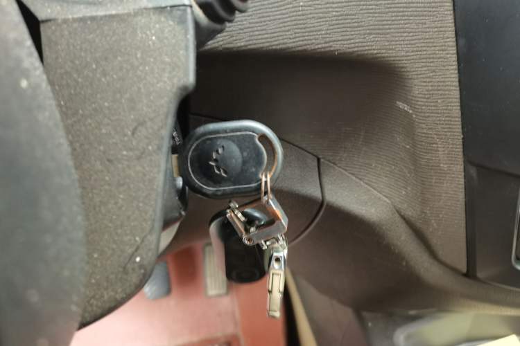 Used Wuling Hongguang 2014 1.5L S Standard Version