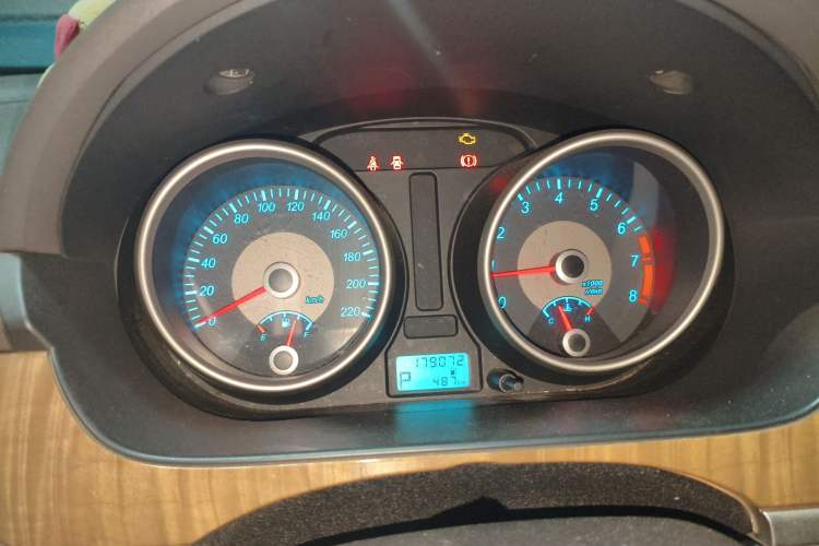 Used Buick Excelle 2015 1.5L Automatic Classic Model Instrument Cluster