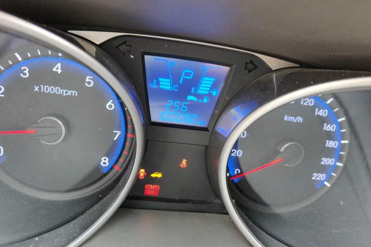 Used Hyundai ix35 2010 2.0L Automatic Two-Wheel Drive Elite Edition GLS Odometer Close Up