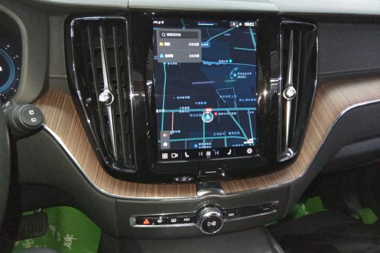 Used Volvo XC60 2024 B5 4x4 Smart Luxury Edition