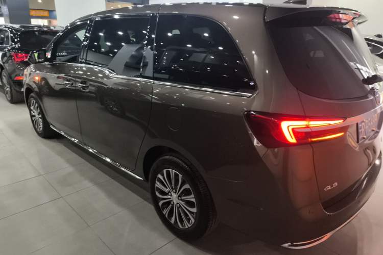 Used Buick GL8 2023 Land Business Class Smart Deluxe Model Rear Left 45 Deg