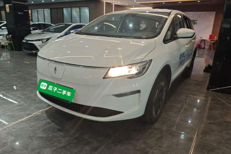 Used Livan Maple 80v L 2024 515 km Range 7 Seats