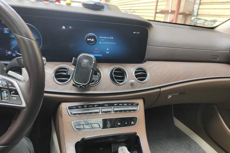 Used Mercedes-Benz E-Class 2022 E 300 L Stylish Model
