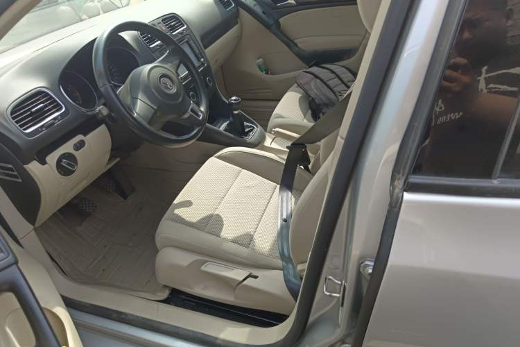 Used Volkswagen Golf 2012 1.6 Manual Comfort Edition
