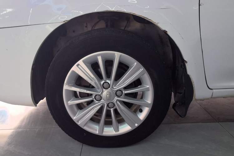Used Geely Auto Diamond 2016 1.5L Manual Elite Edition Left Front Wheel Hub