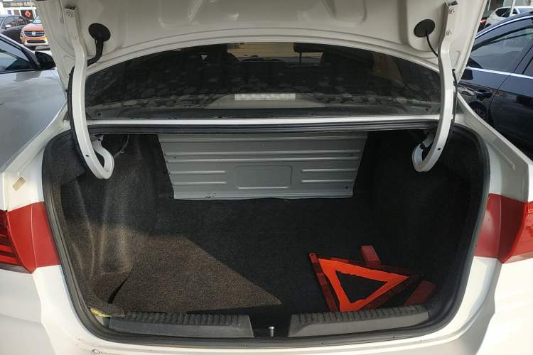 Used Volkswagen Santana 2016 1.4L Manual Fashion Edition