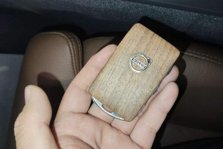 Used Volvo XC60 2023 B5 4x4 Smart Luxury Edition
