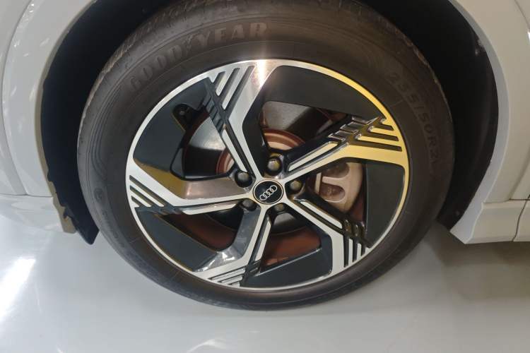 Used Audi Q4 e-tron 2022 50 e-tron quattro Visionary Edition
