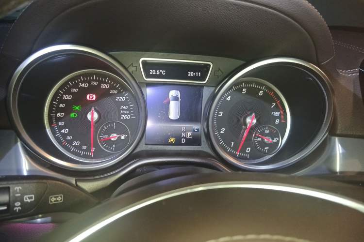 Used Mercedes-Benz GLS 2017 GLS 400 4MATIC Fashion Edition Instrument Cluster