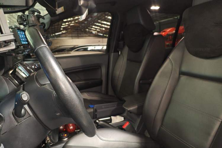 Used Ford Everest 2017 2.0T Gasoline Automatic 4x4 Flagship Edition 7 Seats