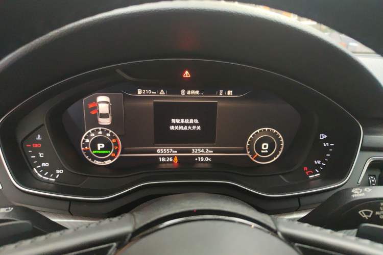 Used Audi A4L 2018 30th Anniversary Edition 40 TFSI Fashion Model
