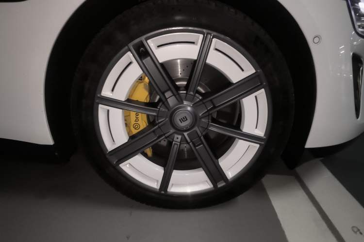 Used Xiaomi Auto SU7 2024 Rear-Drive Ultra-Long Range Advanced Pro-Level Intelligent Driving Version
