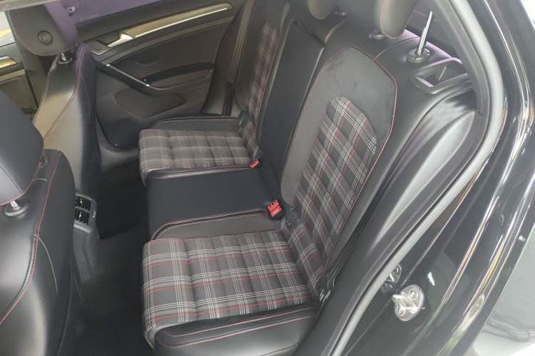 Used Volkswagen Golf GTI 2018 2.0 TSI GTI
