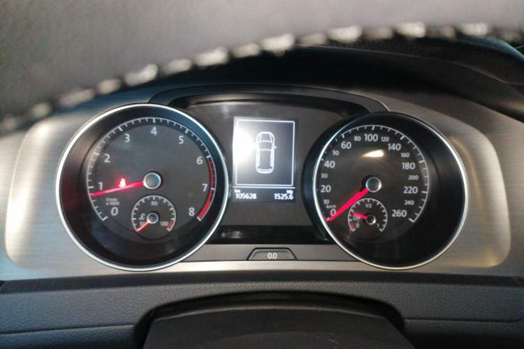 Used Volkswagen Golf 2016 230TSI Automatic Luxury Version
