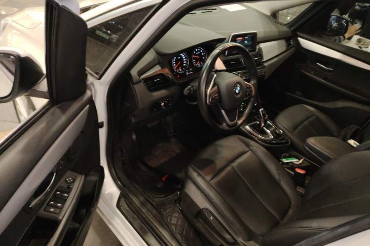 Used BMW 2 Series Gran Tourer 2018 220i Leading Model Driver Seat