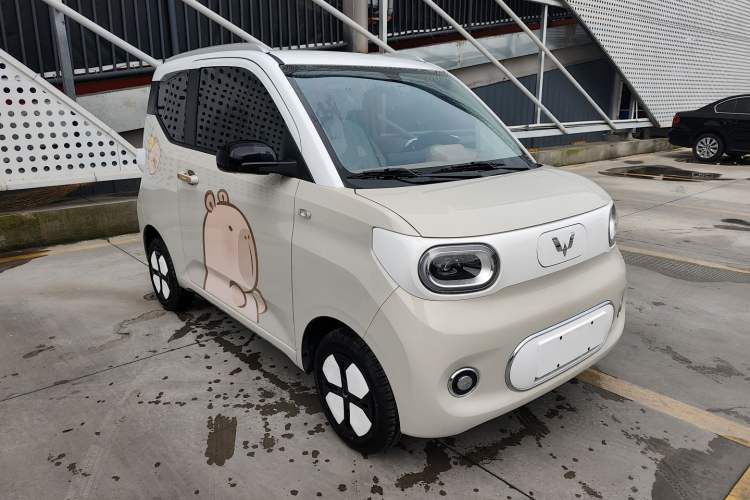Used Wuling Hongguang MINIEV 2024 3rd Generation 215km Advanced Version

