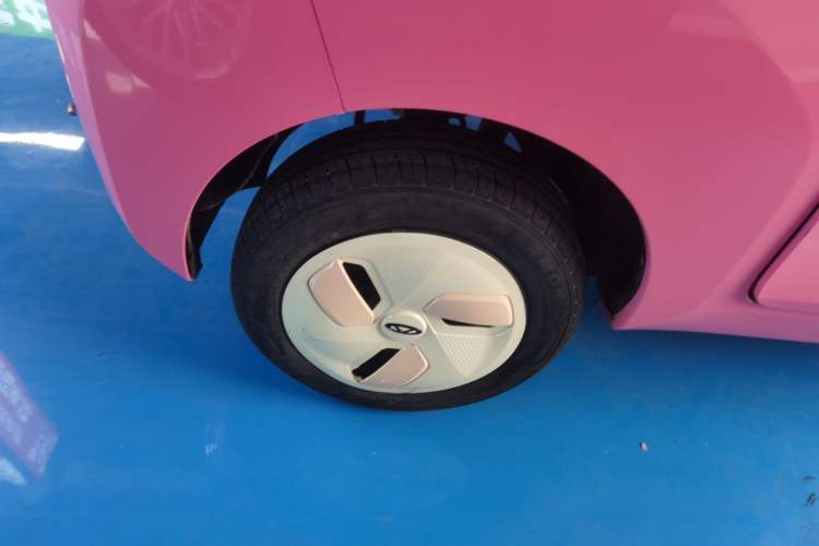 Used Chery QQ QQ Ice Cream 2022 120km Conical Shape Lithium Iron Phosphate
