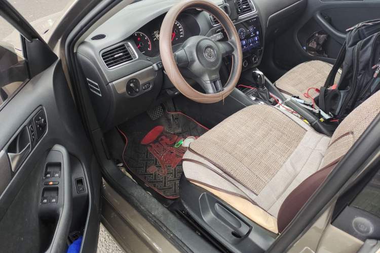 Used Volkswagen Sagitar 2012 1.6L Automatic Fashion Edition