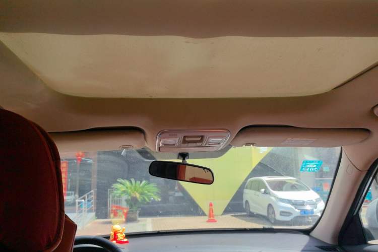 Used Geely Auto Emgrand X7 Sport 2016 1.8TD Automatic Smart Connectivity Version Headliner