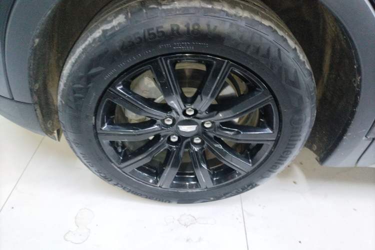 Used Cadillac XT4 2023 28T Two-Wheel-Drive Luxury Version
