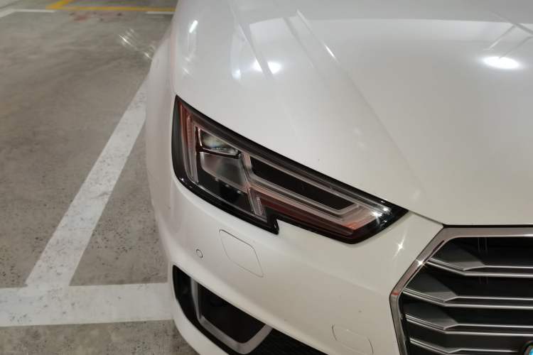 Used Audi A4L 2019 40 TFSI Fashion Edition China VI Emission Standard