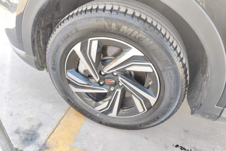 Used Hongqi HS5 2022 Revised Version 2.0T Smart Connect Flagship Edition
