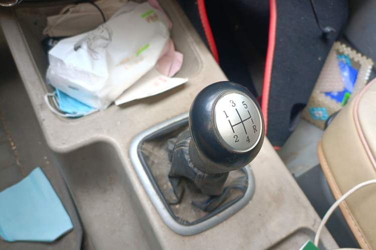 Used FORTHING Lingzhi 2016 M3L 1.6L 7-Seater Standard Model