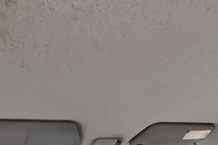 Used Wuling Hongguang 2013 1.5L Base Version
