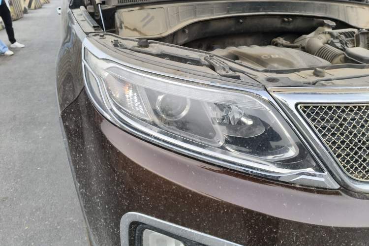 Used Kia Sorento 2013 2.4L 7-Seater Gasoline Luxury Version China IV Standard Exterior 6