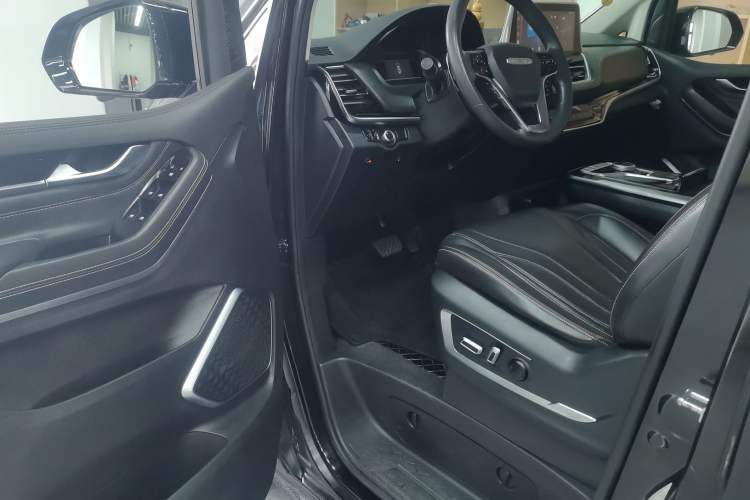 Used SAIC MAXUS G20 2021 PLUS 2.0T Gasoline Automatic Luxury Edition