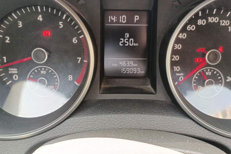 Used Volkswagen Golf 2012 1.4 TSI Automatic Comfort Edition Odometer Close Up