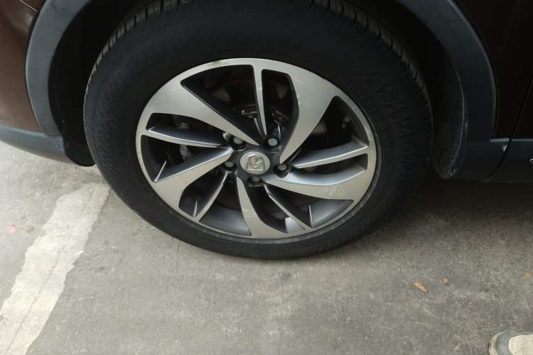 Used Baojun 560 2015 1.8L manual luxury version
