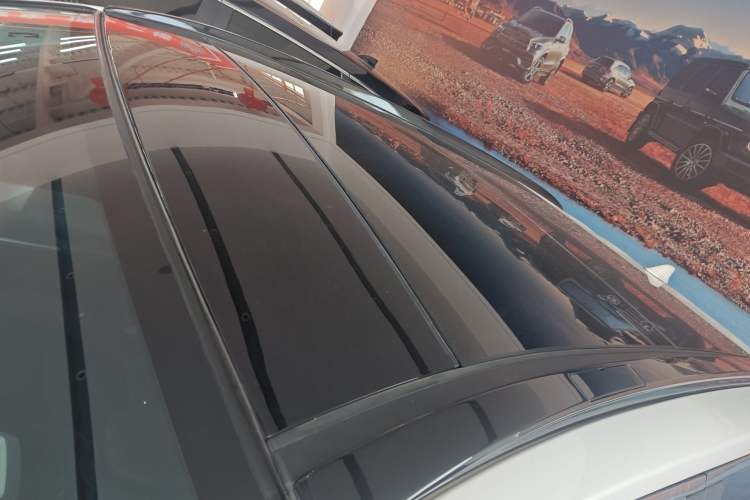 Used Toyota RAV4 2020 2.0L CVT Four-Wheel Drive Prestige Edition
