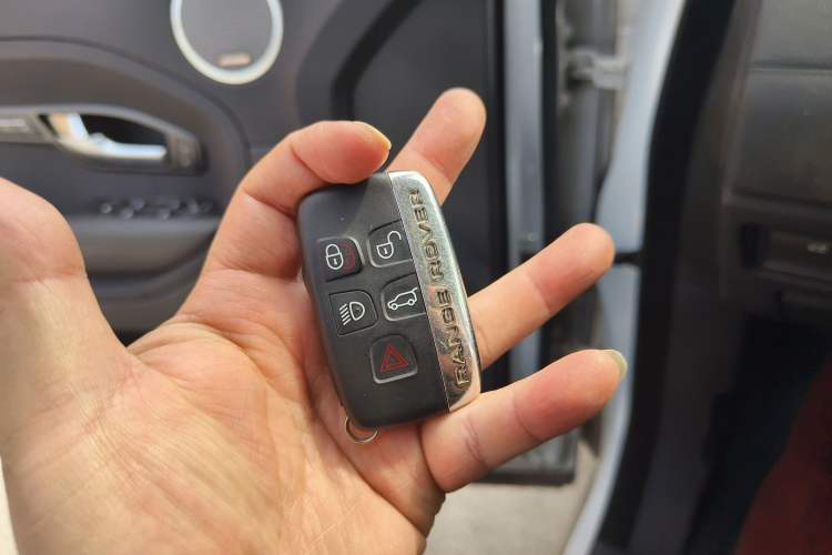 Used Land Rover Range Rover Evoque 2015 2.0T Five-Door Zhiyao Edition
