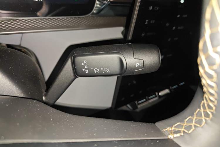 Used Zeekr 7X 2025 100 kWh Long-Range Rear-Wheel Drive with Intelligent Driving Features Gear Lever