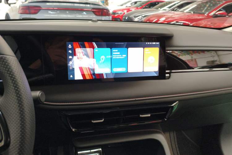 Used Roewe i5 2024 1.5L CVT Luxury Edition
