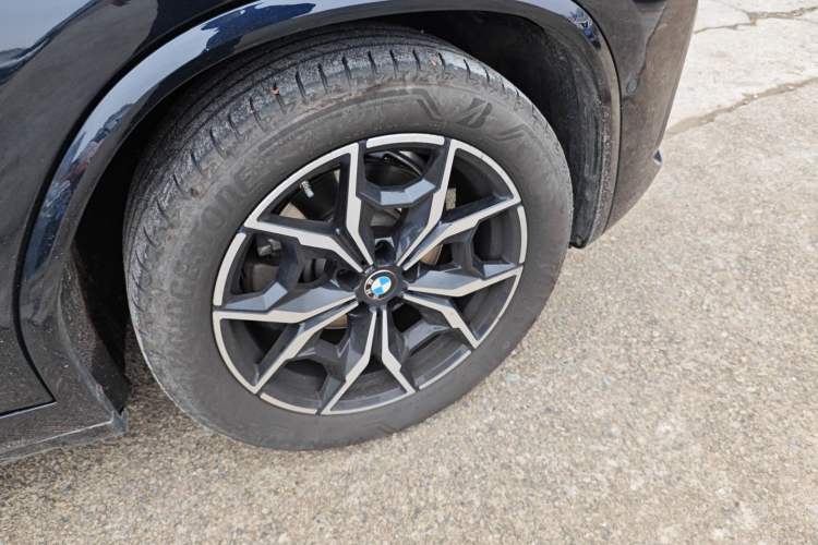 Used BMW X3 2023 xDrive25i M Sport Package Right Front Wheel Hub