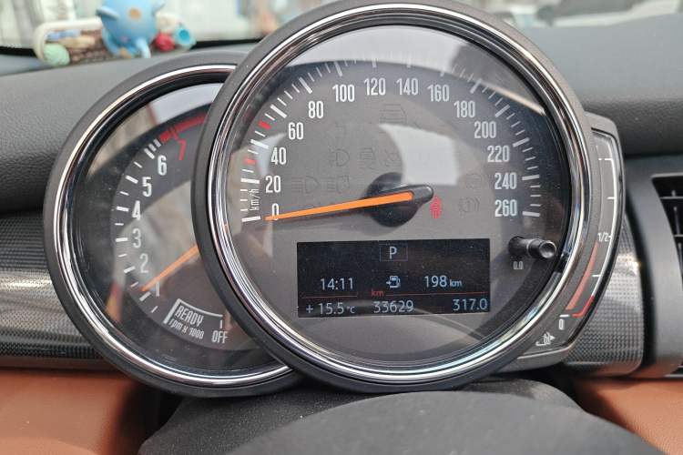 Used MINI 2018 1.5T COOPER CABRIO Artist Instrument Cluster