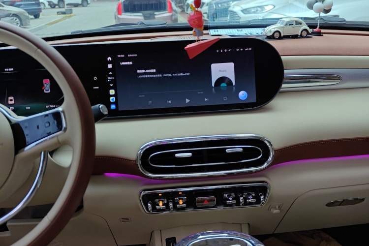 Used ORA Ballet Cat 2022 401 km Nutcracker Edition