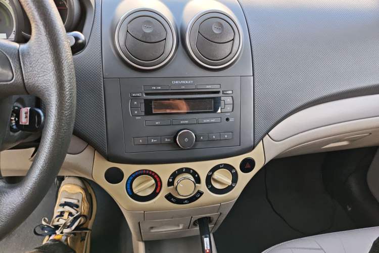 Used Chevrolet Lova 2010 1.4 AT Fashion Edition
