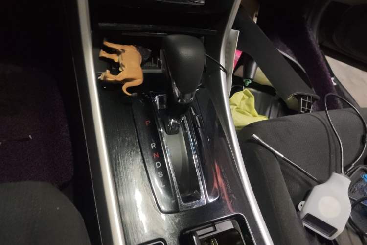Used Honda Accord 2016 2.0L Comfort Edition Gear Lever