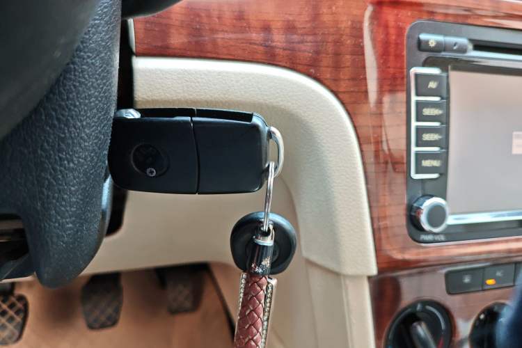 Used Volkswagen Lavida 2013 1.6L Manual Fashion Edition Vehicle Key