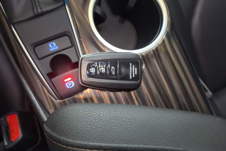 Used Toyota Camry 2019 2.0G Luxury Edition China VI Standard