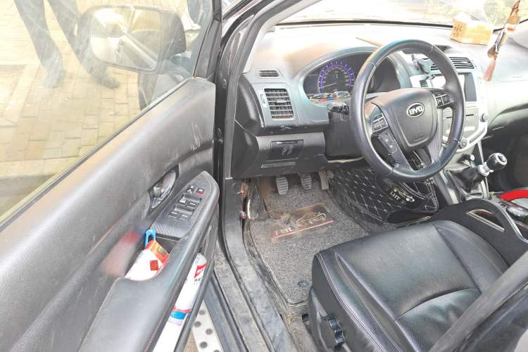 Used BYD S6 2014 1.5TI Manual Luxury 5-Seater Driver Seat