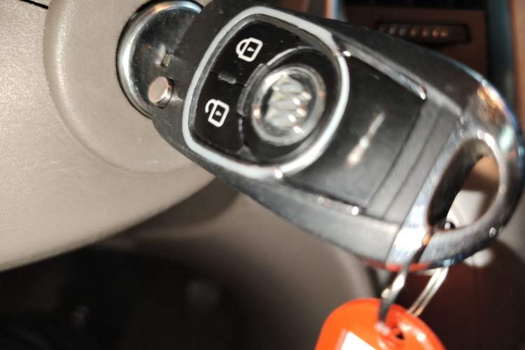 Used Buick GT 2010 GT 1.6L Automatic Fashion Edition Vehicle Key